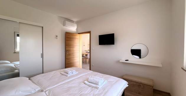Apartman Lavanda Verde 6 — s bazenom