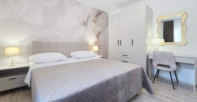 Apartment Gabrijela for 4 persons - with Terrace, 450 m from the Beach