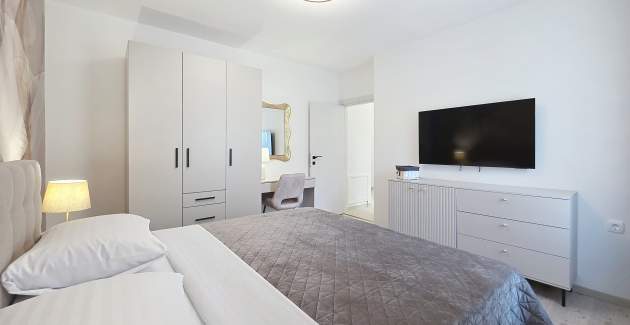Apartment Gabrijela for 4 persons - with Terrace, 450 m from the Beach