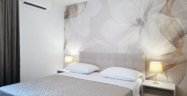 Apartment Gabrijela for 4 persons - with Terrace, 450 m from the Beach
