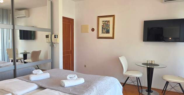 Monolocale n. 4 Heaven – solo per adulti