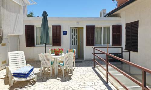 Apartment Devcic - Sea View, 40 m from Sea