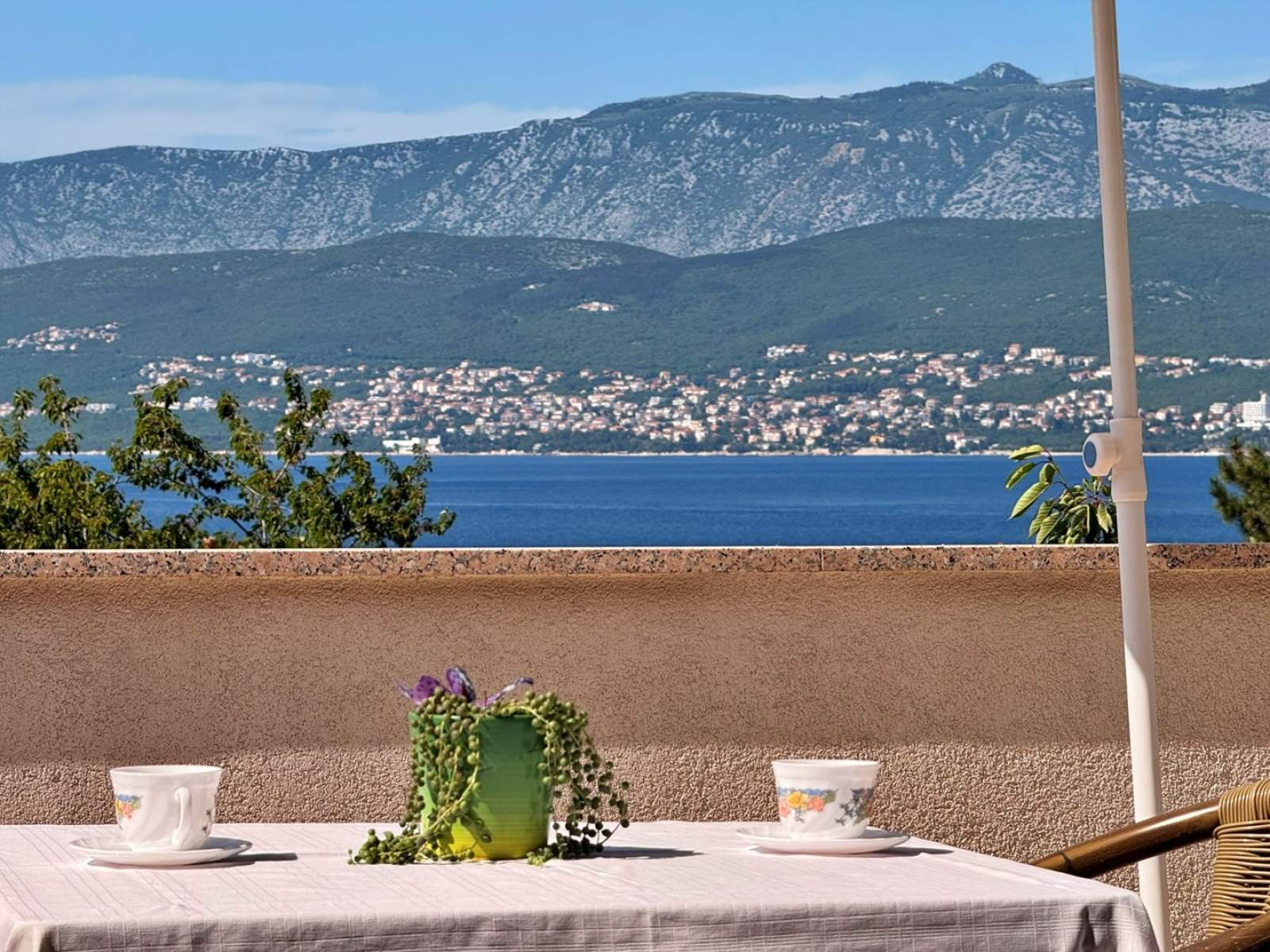 Apartman Dragica A2 – pogled more i balkon