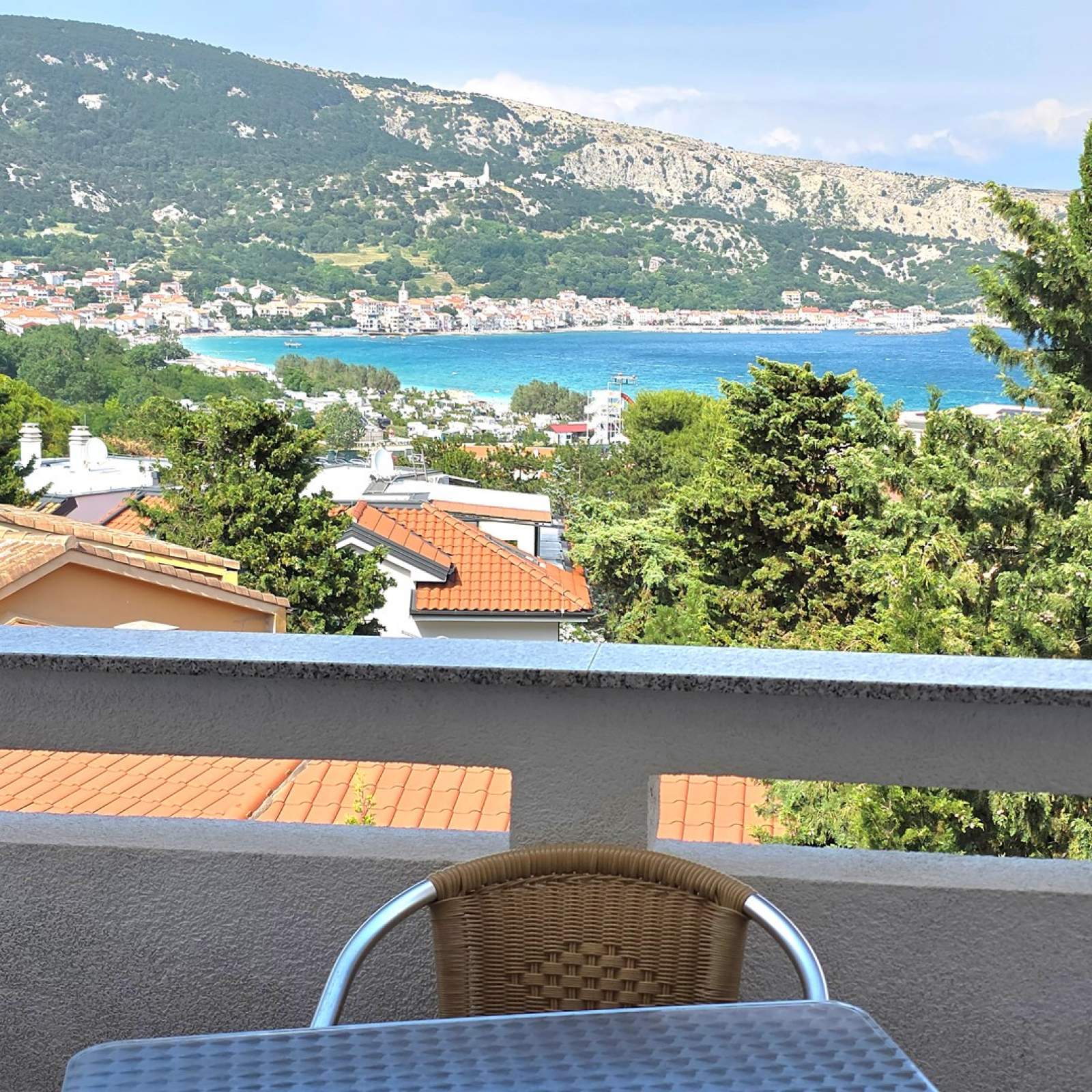 Apartment Brnic Nar. more - with Sea View, 350m from the Beach