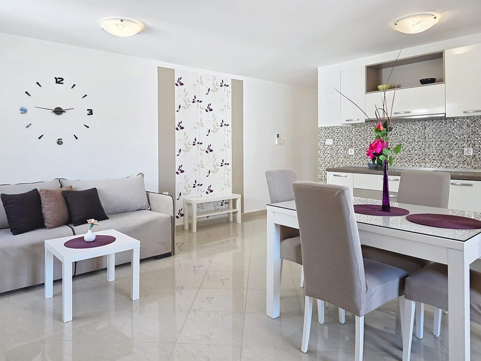 Appartamento Gorica 2 n.5 – con balcone e piscina