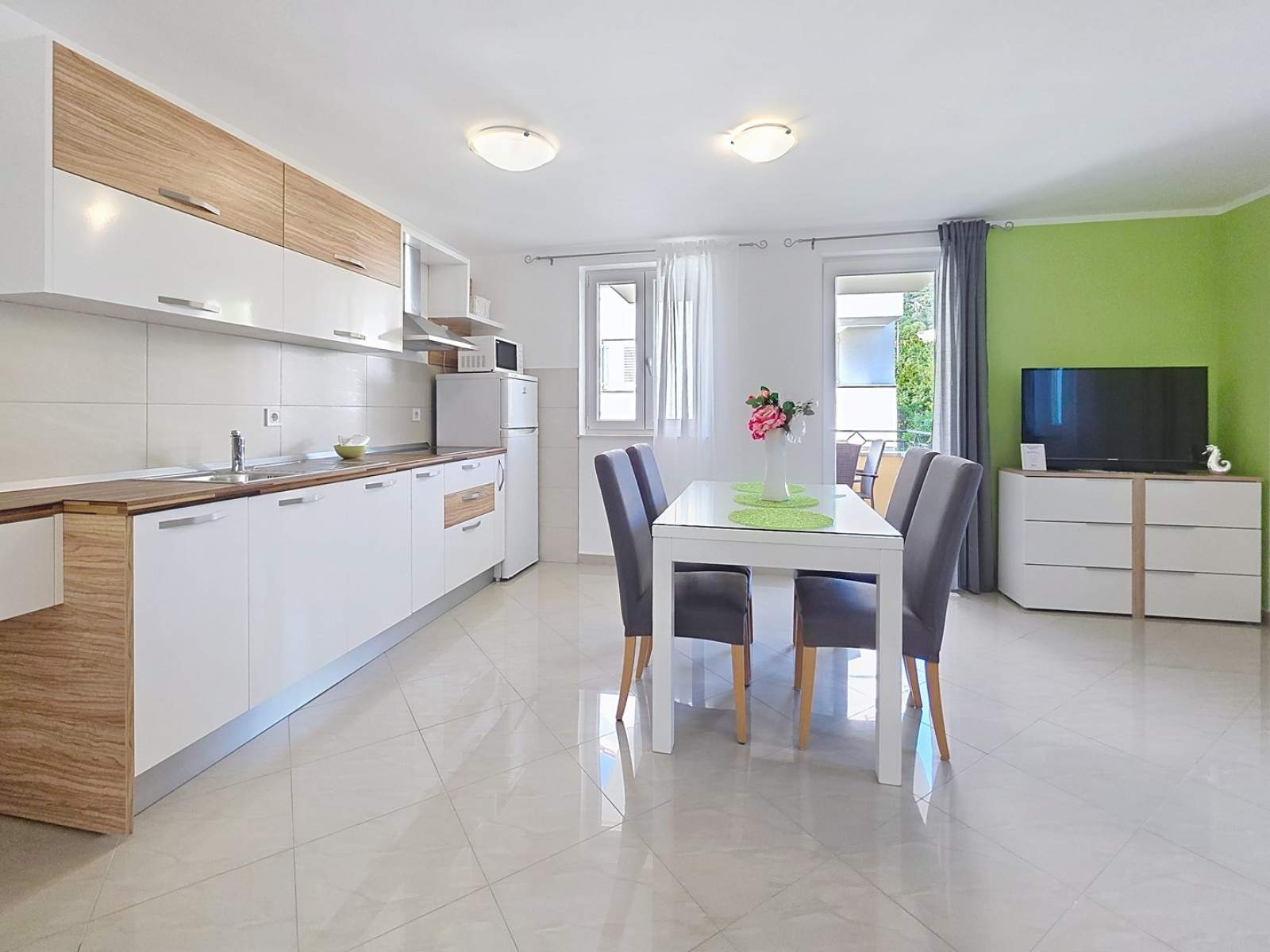 Appartamento Gorica 2 n.6 – con balcone e piscina