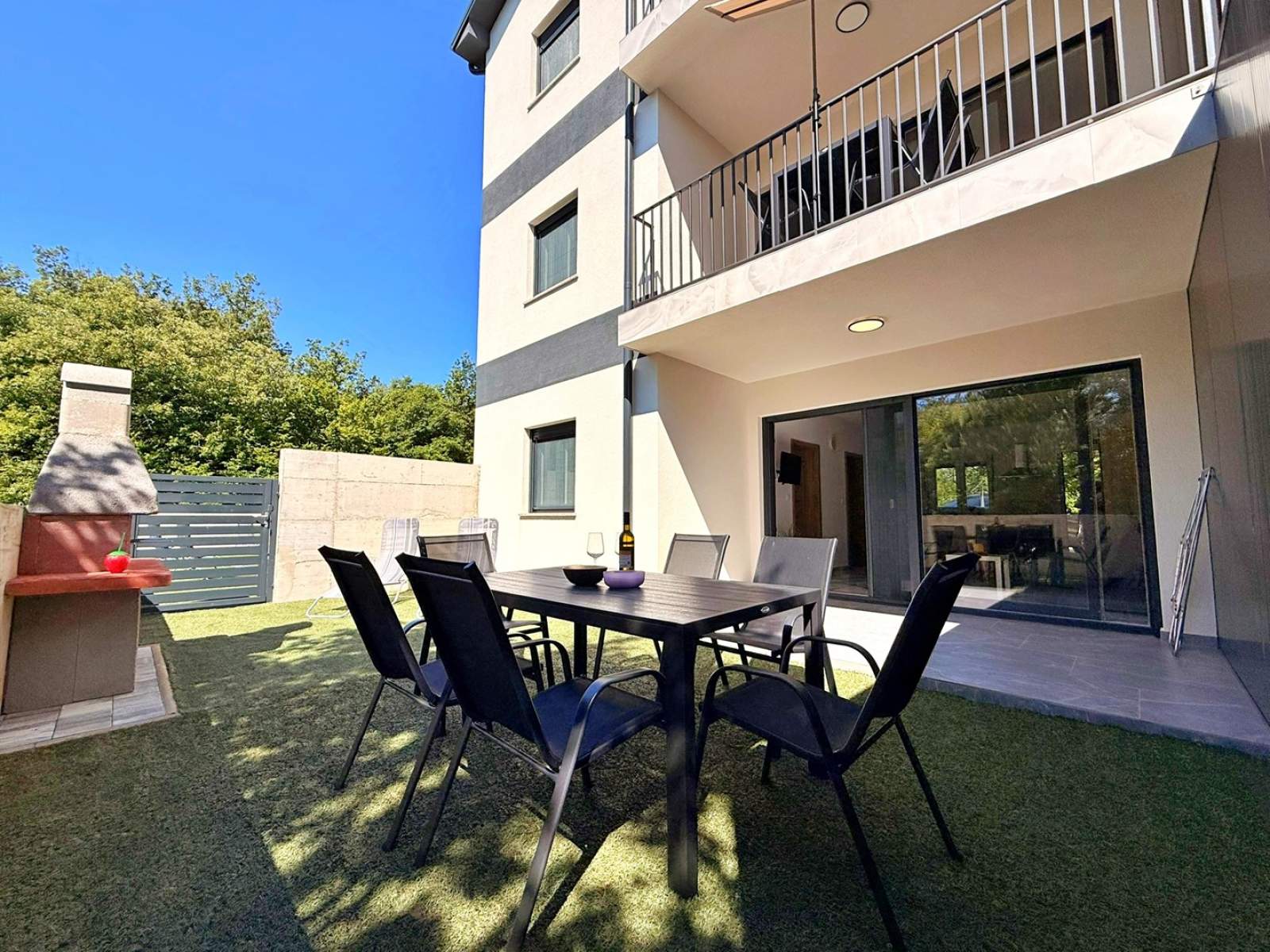 Apartman Lavanda Verde 2 — s bazenom