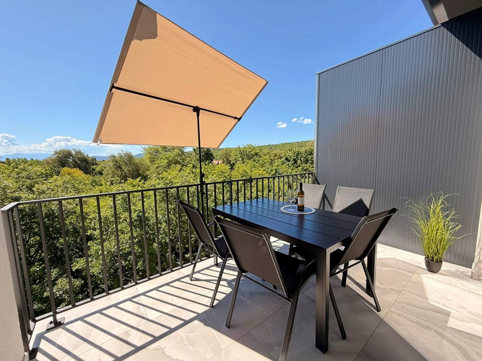 Apartman Lavanda Verde 5 — s bazenom